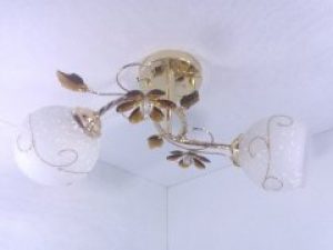 Люстра потолочная на 2 лампочки (22х27х47 см.) Золото YR-4106/2-brown