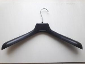 Вешалка для верхней одежды черная 46см TR В-012
