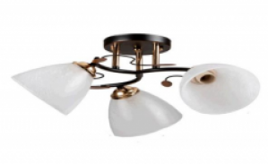 Люстра потолочная на три плафона диаметром 13