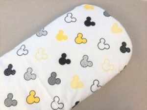 Непромокаемая простынь в коляску MoonTime Микки на белом