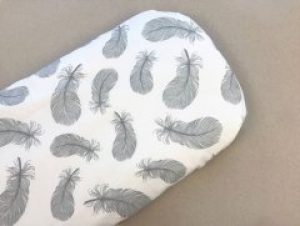 Непромокаемая простынь в коляску MoonTime Перья