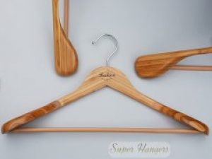 Вешалка для одежды Fashion 45 см бамбуковая широкая