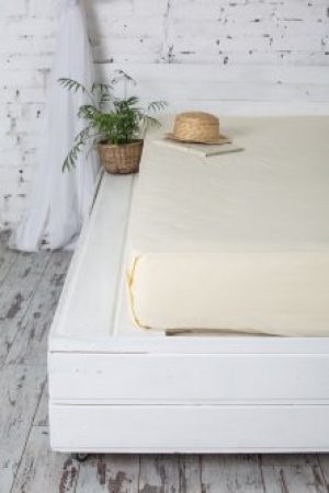 Простынь на резинке Novita Бязь 90х200 Шампань (Простынь на резинке бязь 90*200 рис. Шампань)