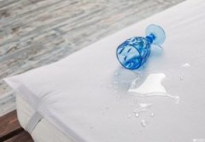 Наматрасник Novita Aqua-stop на резинке по уголкам 160x200 (ROZ6205021674)