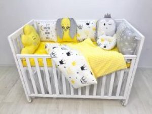 Детский постельный набор постель с бортиками в кроватку Короны жёлтые 120*60 см
