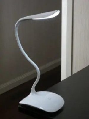 Гибкая светодиоднаяна настольная лампа Super Bright LED 7288В с USB