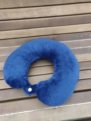 Дорожная подушка под шею в дорогу 29х29х8 см Темно синяя 1055