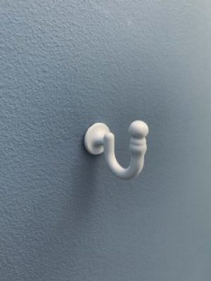 Крючок для подхватов штор Marcin Dekor маленький белый глянцевый D.001.07.00