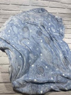 Детский плед покрывало день-ночь из микрофибры светится в темноте 200x180 см космос синий