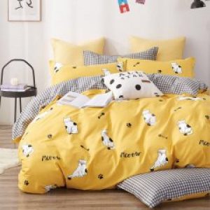 Комплект постельного белья Королева Ночи Бязь 145х215 Полуторный Коты на желтом 612